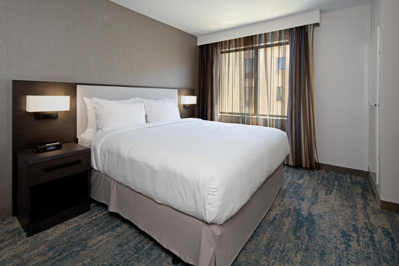 Hotel By Marriott Valencia