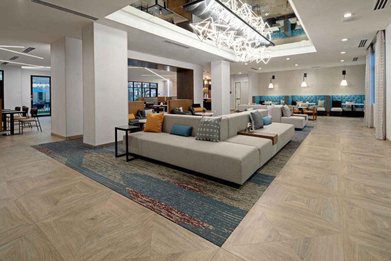 Hotel By Marriott Valencia
