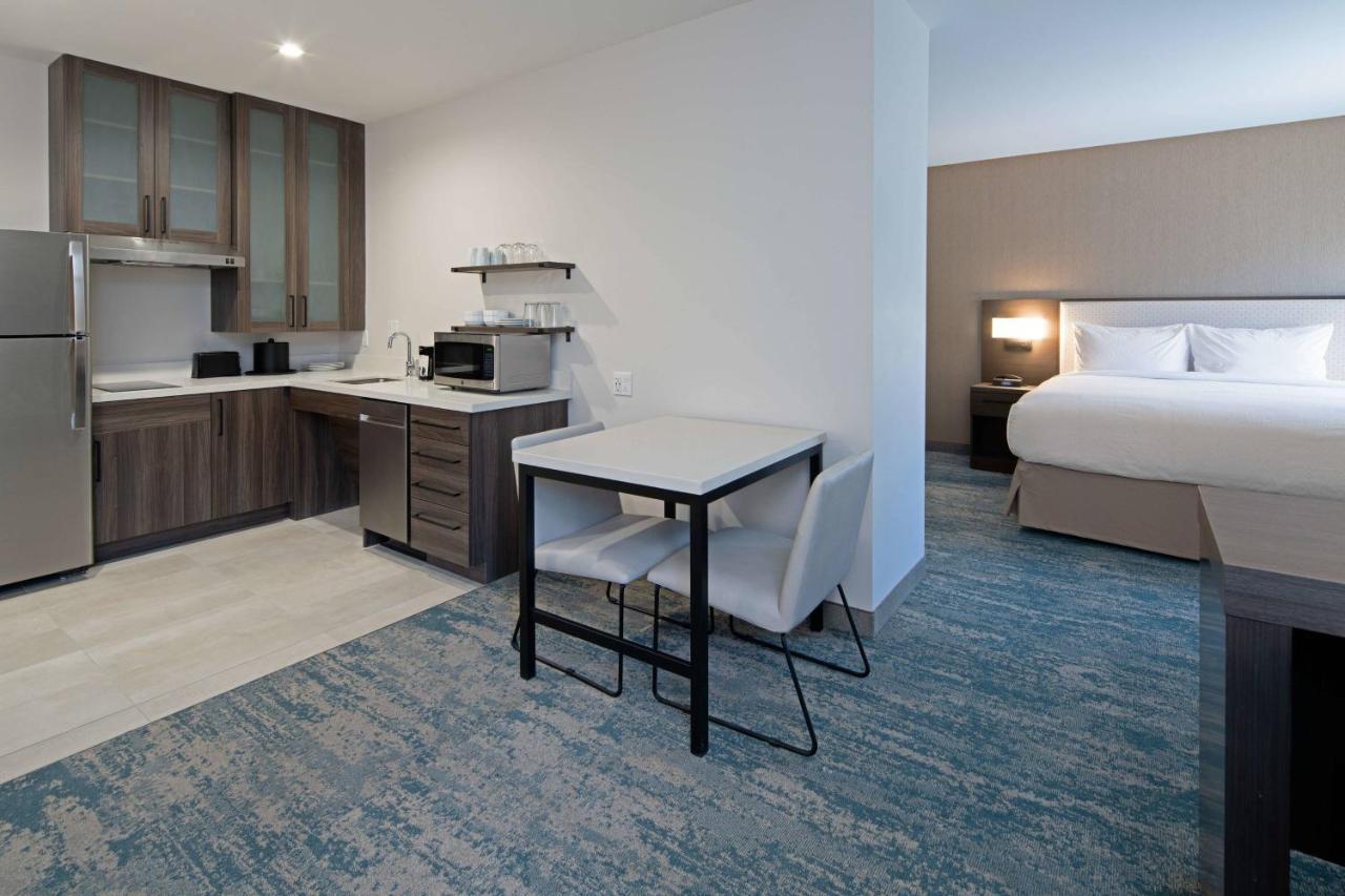 Hotel By Marriott