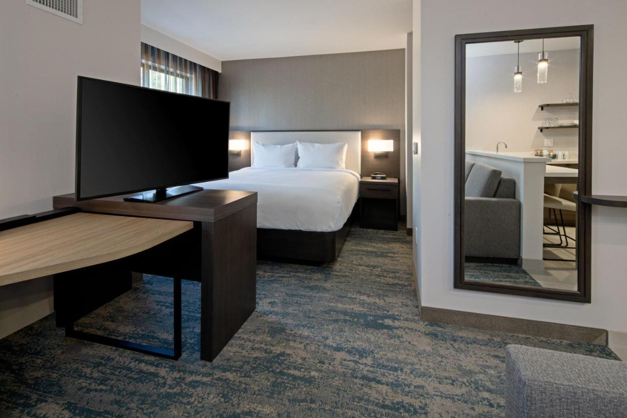 By Marriott Valencia