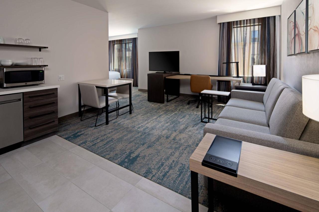 By Marriott Hotel Valencia