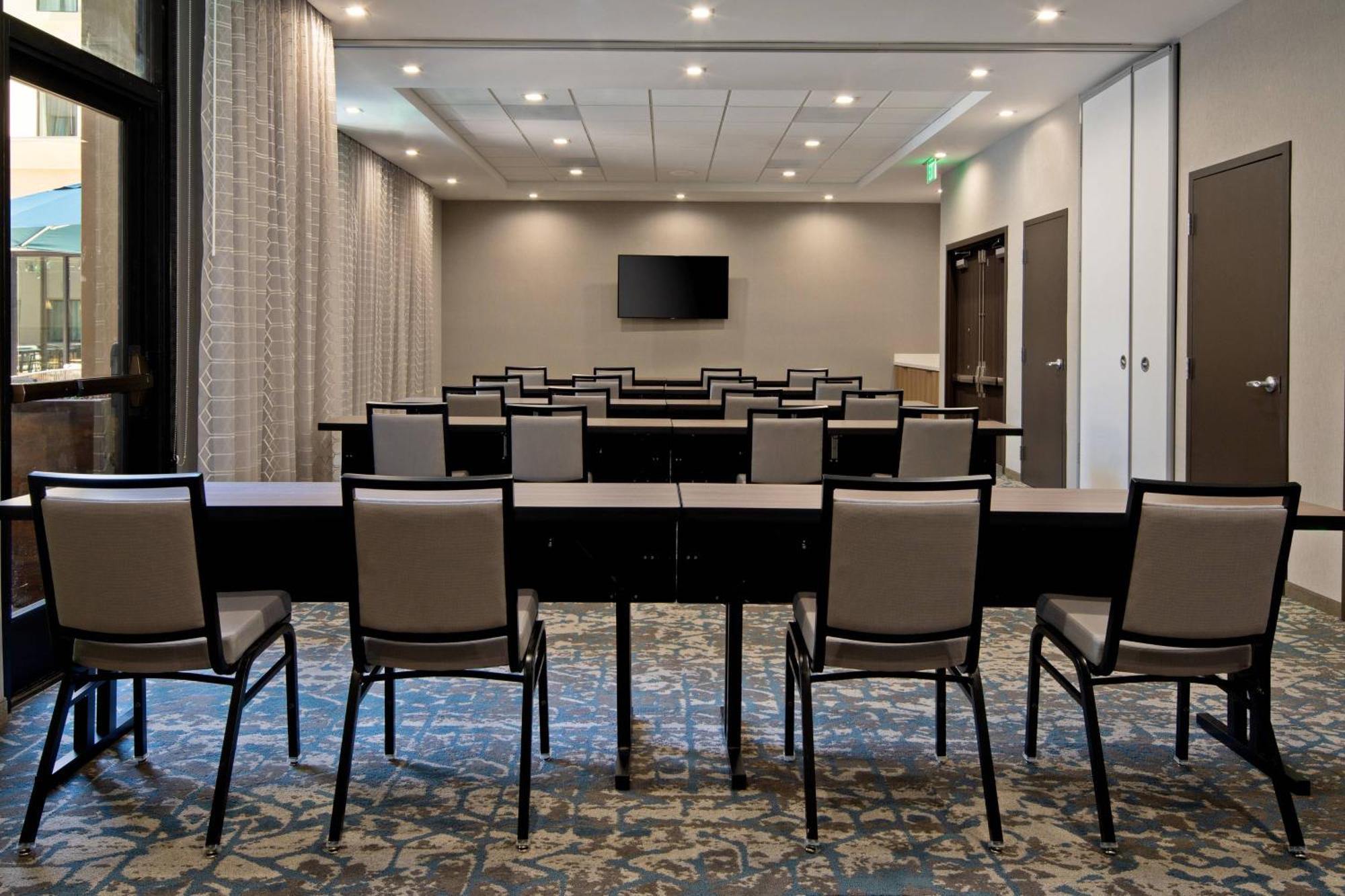 By Marriott Hotel Valencia